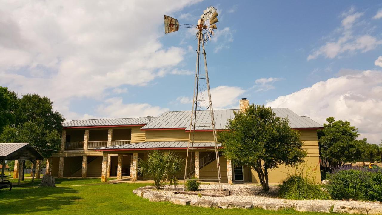Flying L Ranch & Golf Course Station touristique Bandera